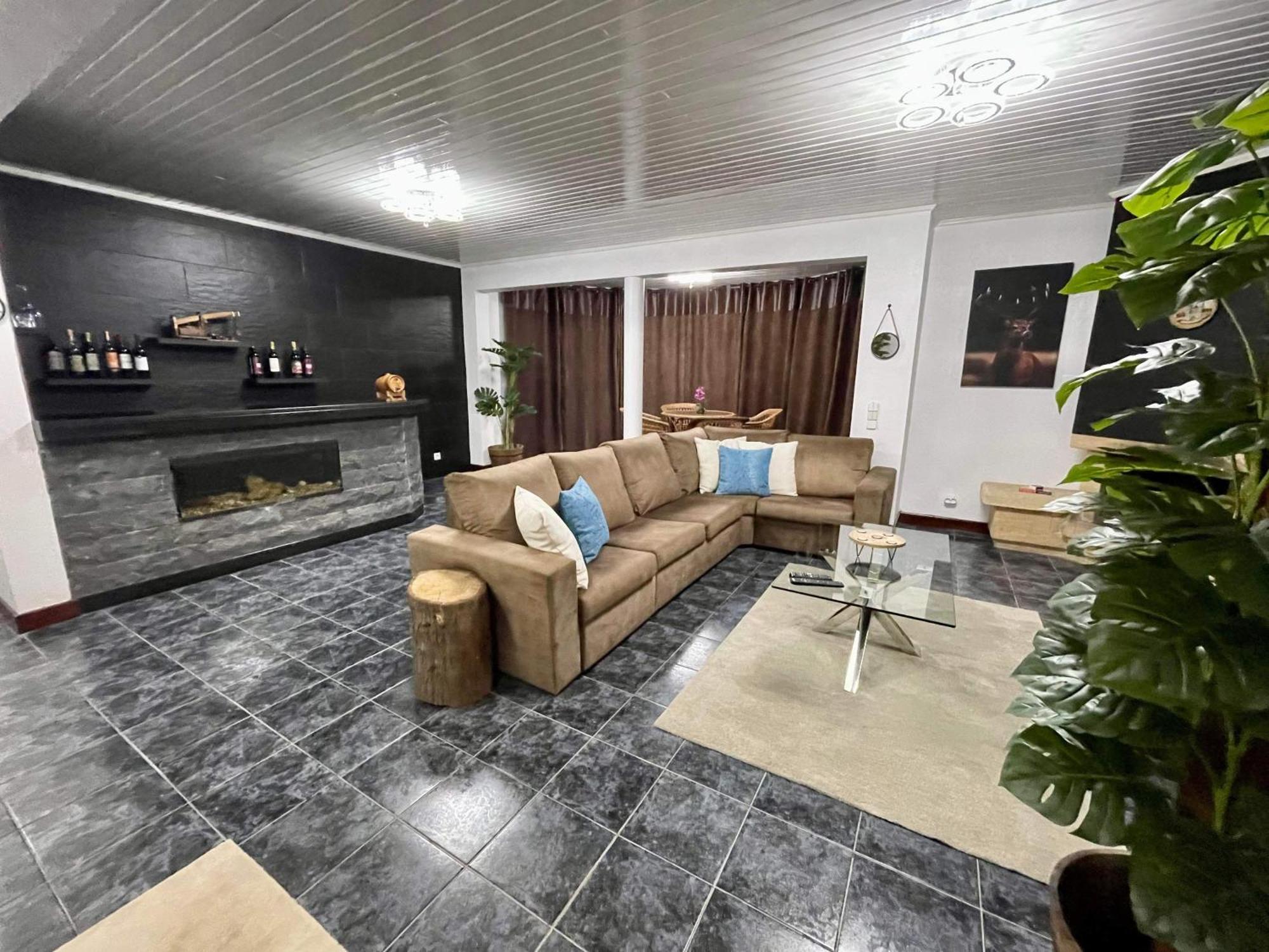 Hollywood Villa Campanário Eksteriør billede
